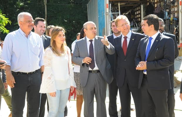 Deputados visitam cidade cenográfica de "Os Dez Mandamentos"