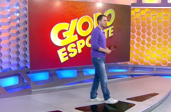 Vídeo da Hora: falha técnica faz Tiago Leifert "invadir" o "SPTV"