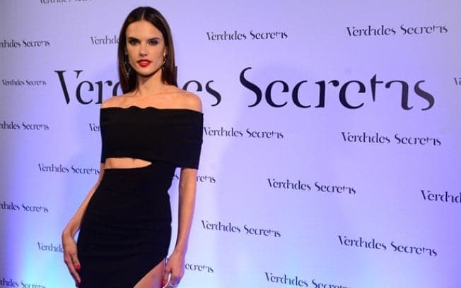 Após cenas quentes com Rodrigo Lombardi, Alessandra Ambrósio comenta repercussão em novela
