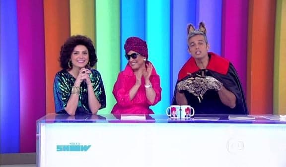 Após 30 anos, Regina Duarte se caracteriza de Viúva Porcina na TV