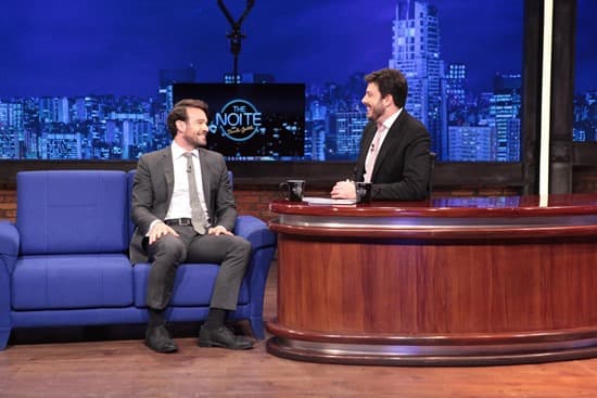 Danilo Gentili recebe Charlie Cox, o astro da série “Demolidor”, no The Noite de hoje (16)