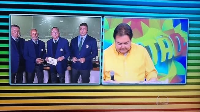 Falha técnica atrapalha interação entre Galvão e Faustão e repercute nas redes sociais
