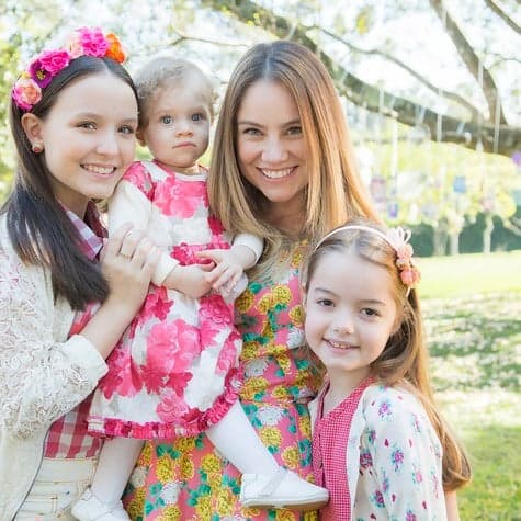 Larissa Manoela e Juliana Baroni gravam em parque de SP para “Cúmplices de um resgate”