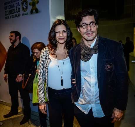 Helena Ranaldi está namorando ex-namorado de Débora Falabella
