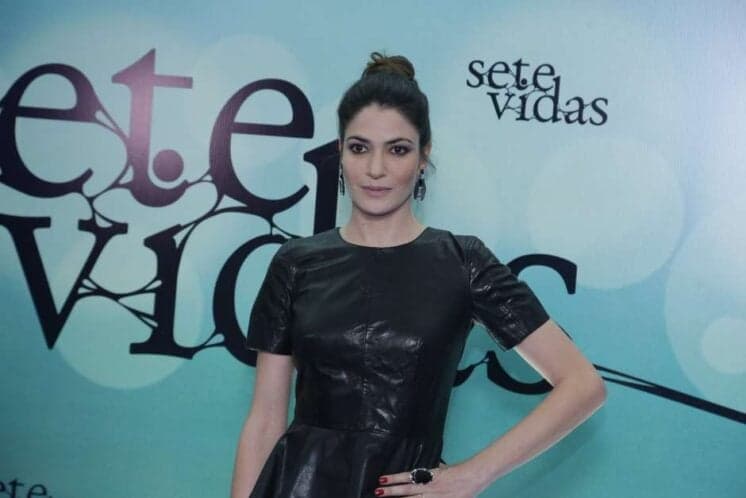 Atriz afirma que vilã preconceituosa representa parte do Brasil