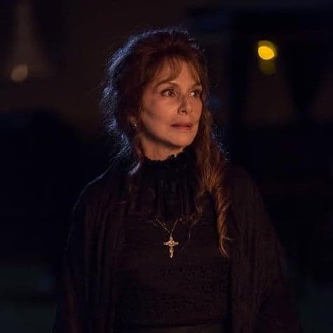 Irene Ravache “rejuvenesce” vinte anos para cenas de flashback em “Além do Tempo”