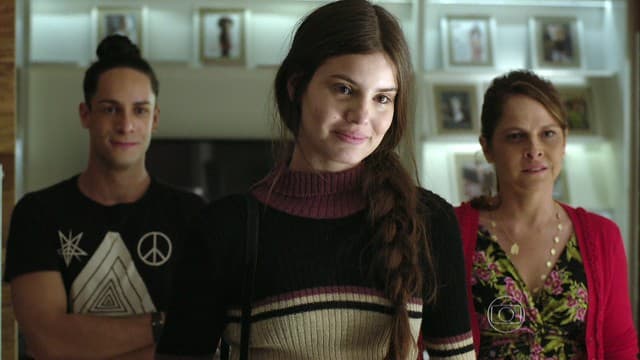 Após mudar horário de "Verdades Secretas", Globo diz que linha de shows permite testar formatos