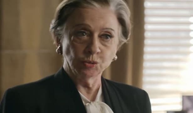 Globo é processada por sindicato de delegados após cena de "Babilônia"