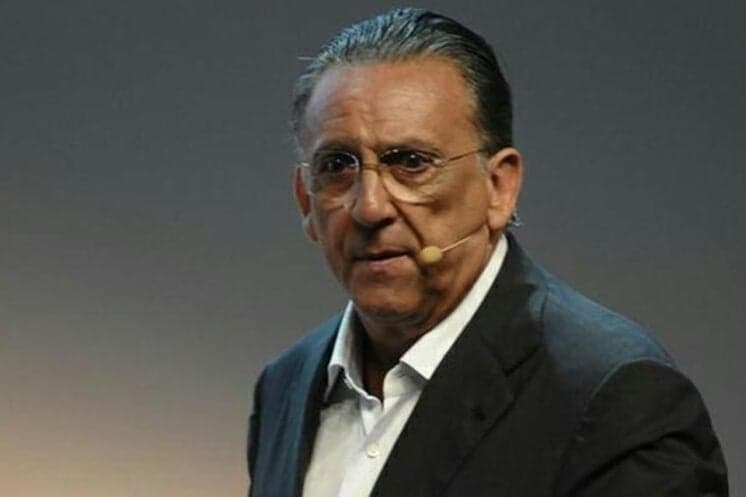 Galvão Bueno desabafa contra "roubo" e é parabenizado por internautas