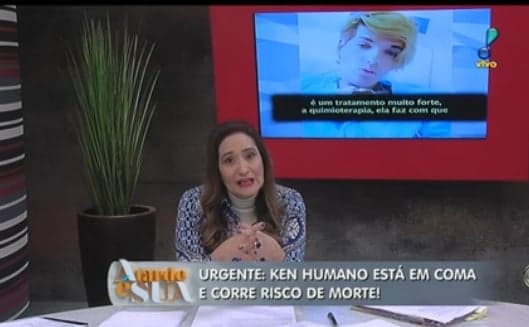 Aaron Racanicchi está no "A Tarde é Sua" comentando as últimas da TV, assista!