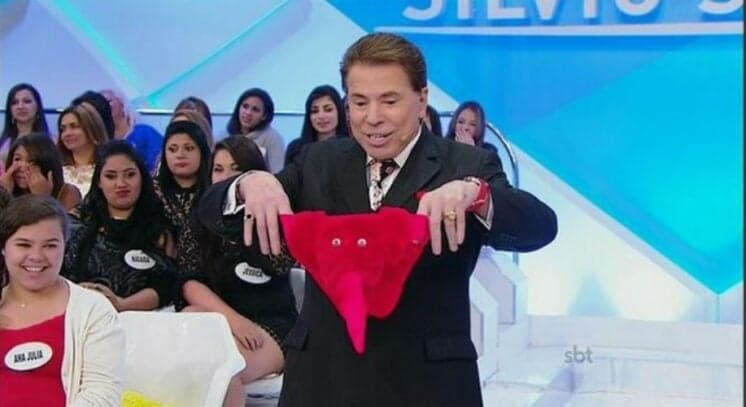 Silvio Santos ganha cueca com tromba: “Desculpa Lívia mas eu não posso...”