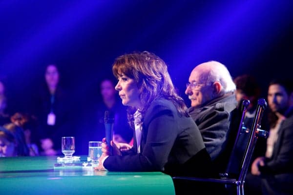 Diretor evita falar sobre acidente de Larissa Manoela em coletiva de "Cúmplices de um Resgate"