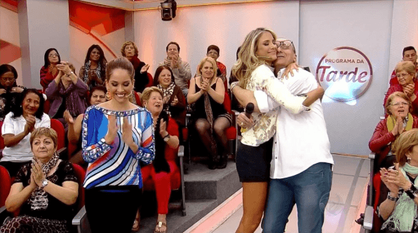 Vídeo: Confira a despedida de Britto Jr. e Ticiane Pinheiro no "Programa da Tarde"