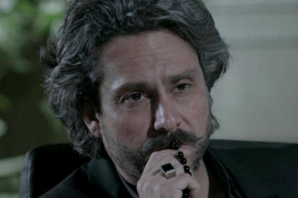 Globo tenta desmanchar “máfia” da venda de capítulos de novela