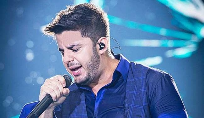Filho de Cristiano Araújo chama atenção por semelhança e internautas apontam: "Cara do pai"
