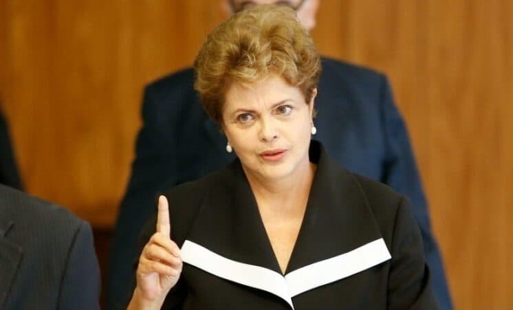Dilma Rousseff descumpre compromisso e cancela entrevista com Mariana Godoy