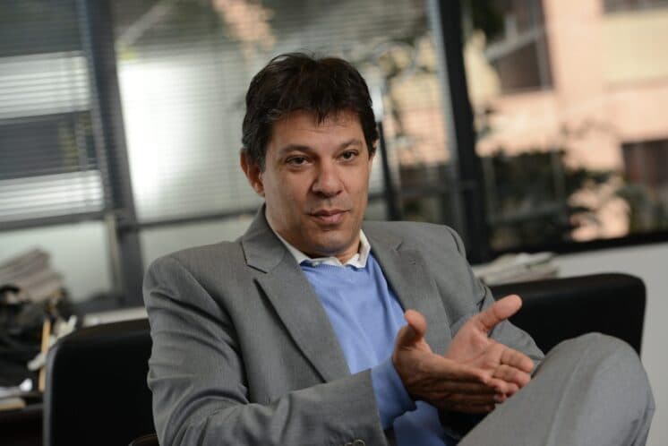 Prefeito de São Paulo ironiza adversários: "Medo que o SBT resolva lançar o Bozo"