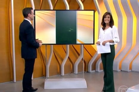 Globo mostra OVNI