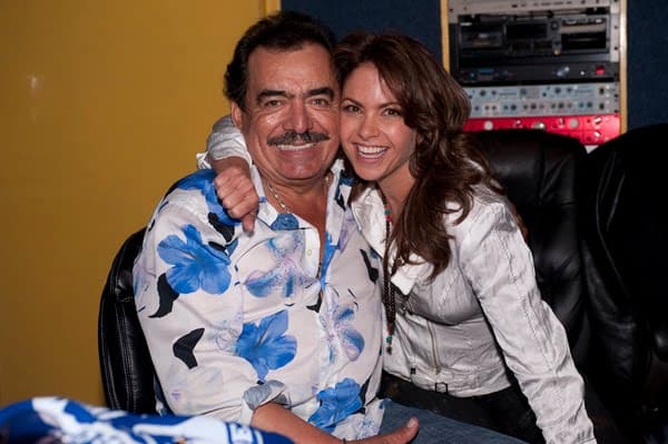 Morre cantor mexicano que interpretou tema principal da novela "Soy Tu Dueña"