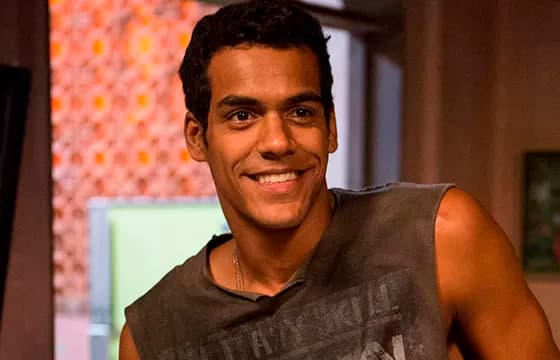 Marcello Melo Jr. confessa que melhor amigo foi apaixonado por ele