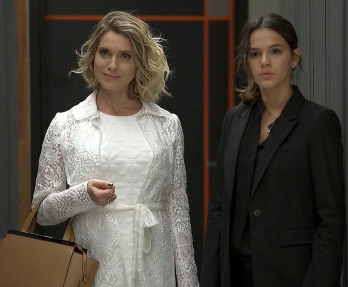 "I Love Paraisópolis": Soraya e Mari flagram Benjamin com a ex; confira o resumo do capítulo desta quarta-feira (8)