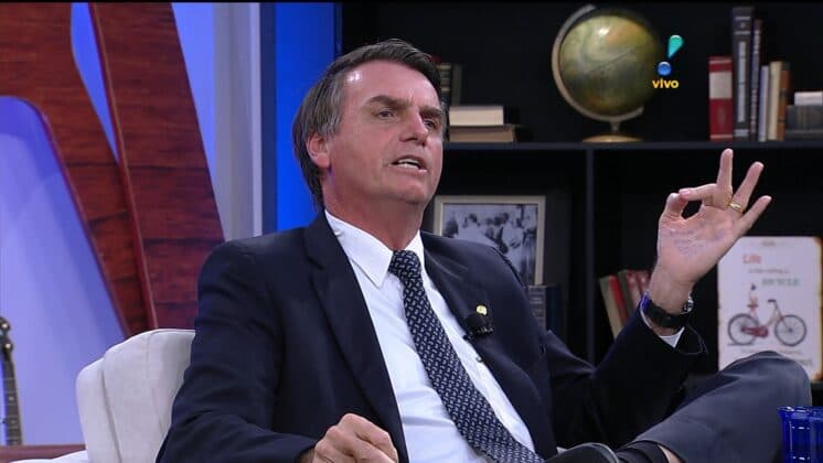 "Será que a mídia tá com medo de mim?", questiona Jair Bolsonaro no "Mariana Godoy Entrevista"