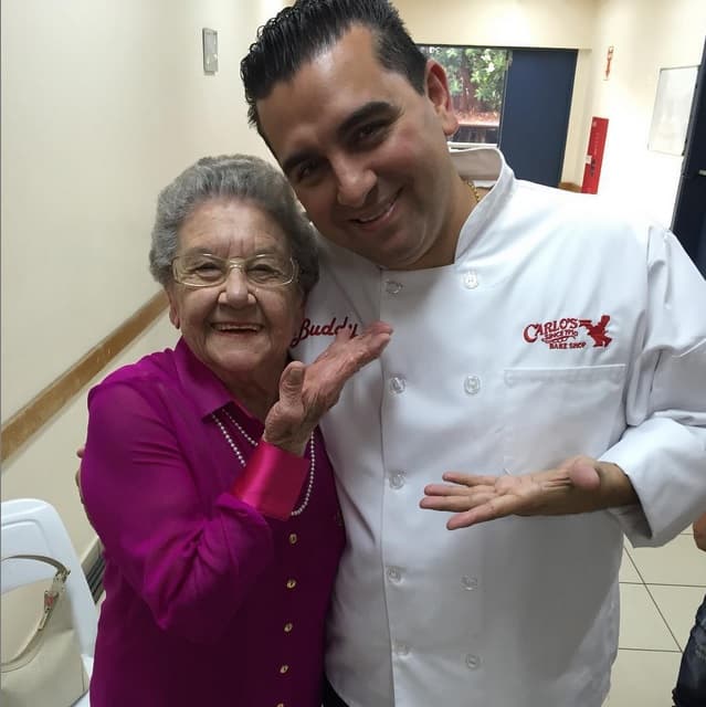 Palmirinha Onofre tem encontro emocionante com Cake Boss