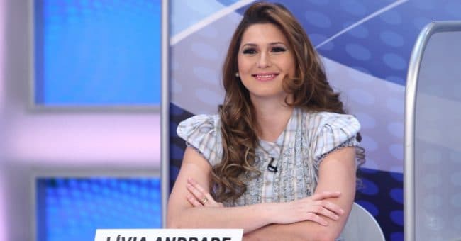 Após briga com Flor, Lívia Andrade posta indireta no Instagram