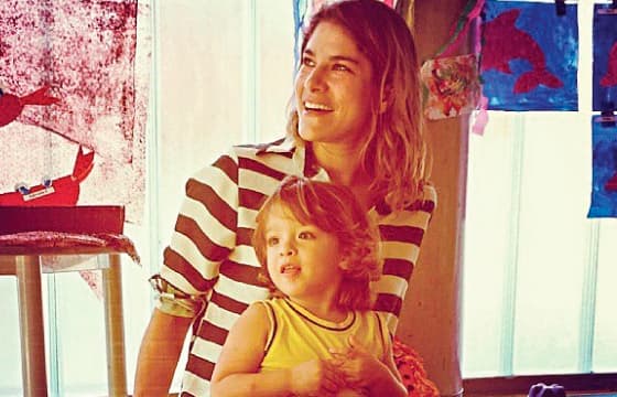 Priscila Fantin confessa que não deixa filho assistir TV