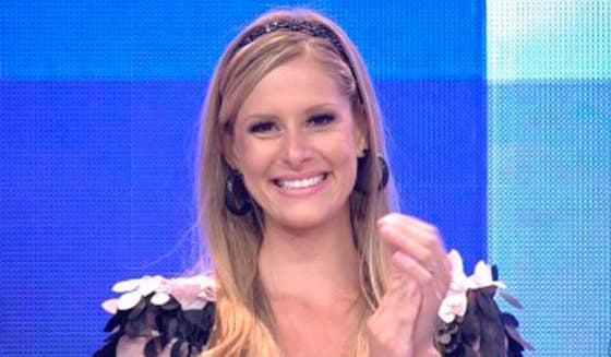 Ex-bailarina do Faustão segue com processo contra a Globo, e afirma ter sido chamada de "gorda" e "feia"