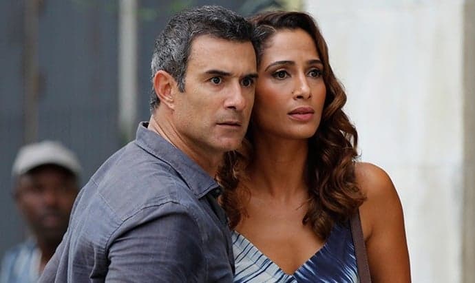 Mais cedo, "Babilônia" despenca em audiência e fica atrás de "Paraisópolis" e telejornal local