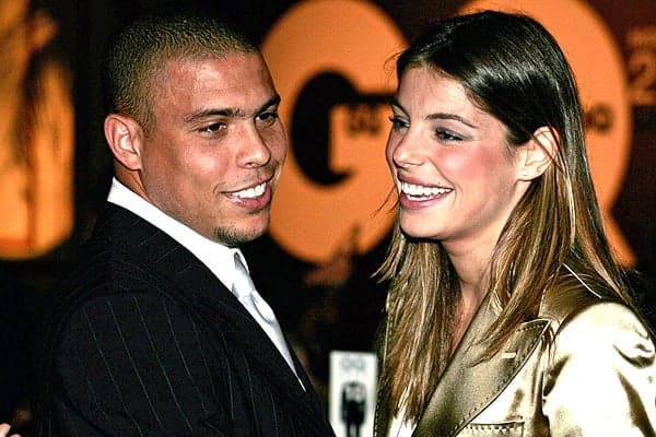 Ronaldo Fenômeno apaga tatuagem que fez para Daniella Cicarelli