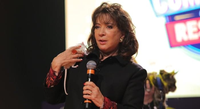 SBT busca atriz para ser protagonista de sua próxima novela, "Poliana"