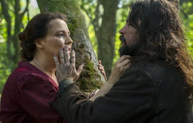 "Além do Tempo": Emília e Bernardo se reencontram