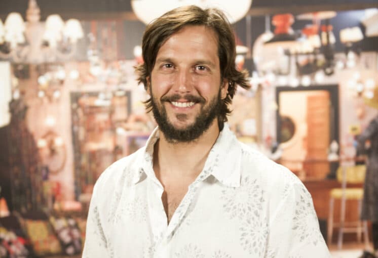Veja a primeira foto de Vladimir Brichta como roqueiro em "Rock Story"