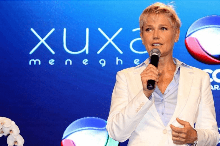 Em coletiva, Xuxa fala sobre assumir antigo dia e horário de Hebe