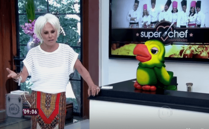 Internautas desconfiam que Ana Maria Braga esteja usando dentadura
