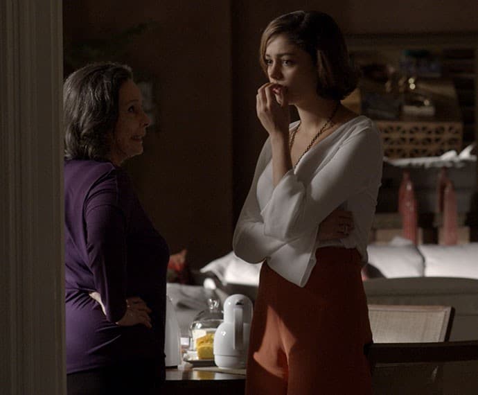 "Babilônia": Alice faz descoberta sobre morte de Murilo