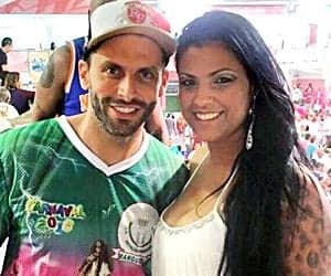 Henri Castelli vive affair com musa da Mangueira, diz colunista