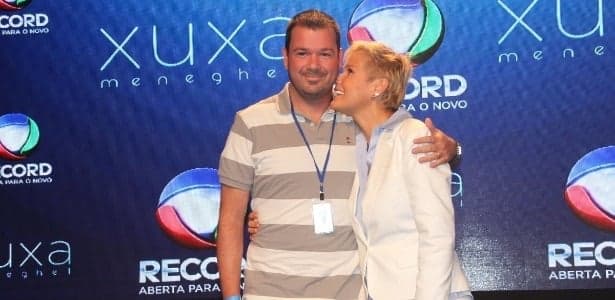 Em programa ao vivo, diretor de Xuxa diz que vai buzinar quando houver erros