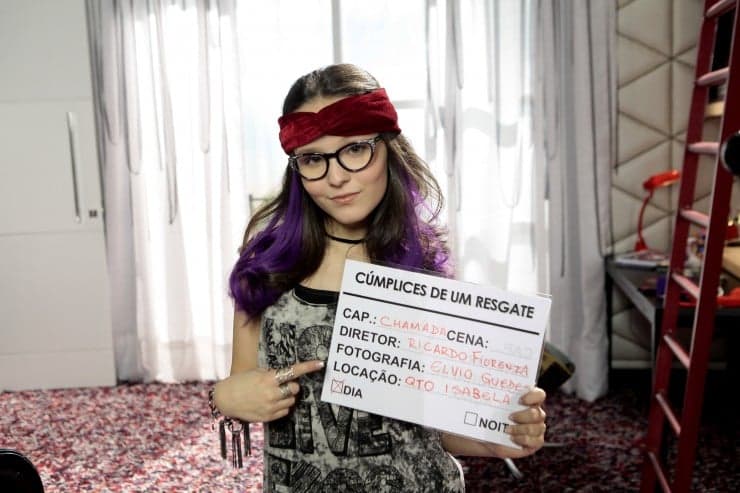 Apesar de proposta, Larissa Manoela se nega a ir para a Globo