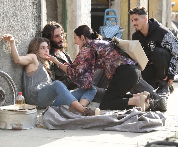 "Verdades Secretas": Divanilda se desespera ao flagrar Larissa na cracolândia; confira o resumo do capítulo desta segunda-feira (31)