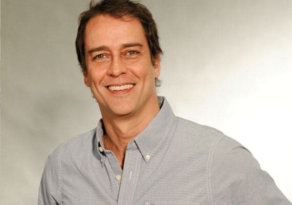 Após polêmica e demissão da Globo, Marcelo Antony volta com personagem fixo em "Malhação"