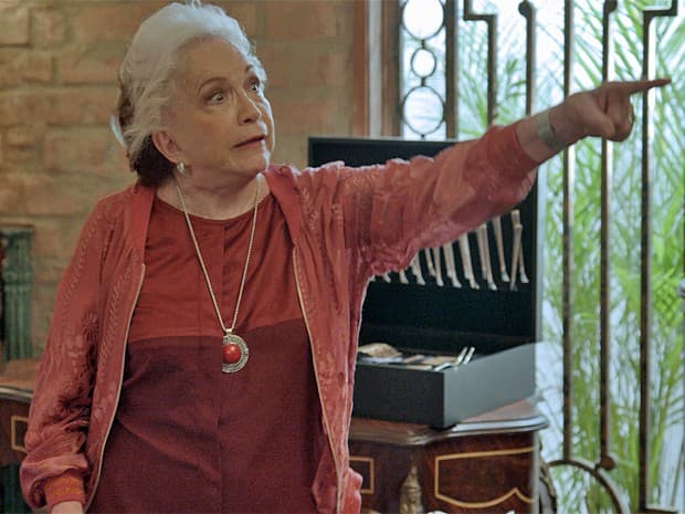 Segundo publicação, Estela matou Murilo em “Babilônia”