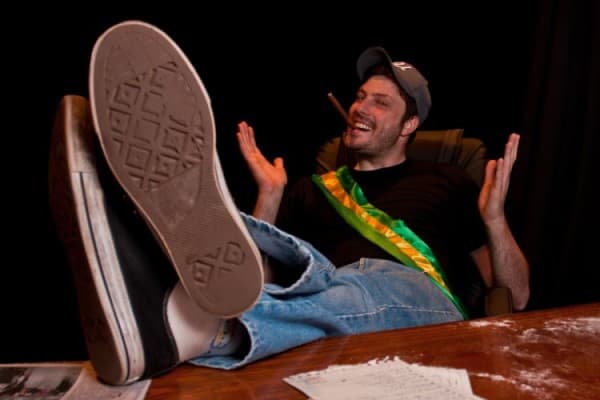 Série com Danilo Gentili é transformada em filme, que será exibido neste sábado (01)