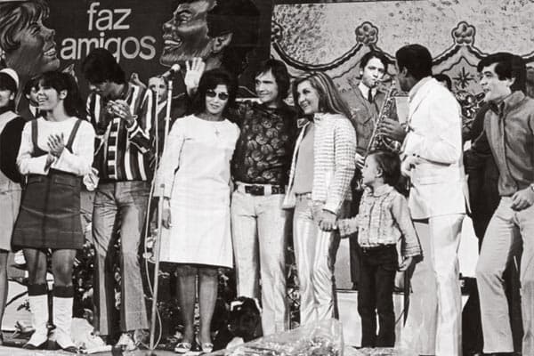 Record prepara especial para comemorar os 50 anos da "Jovem Guarda"