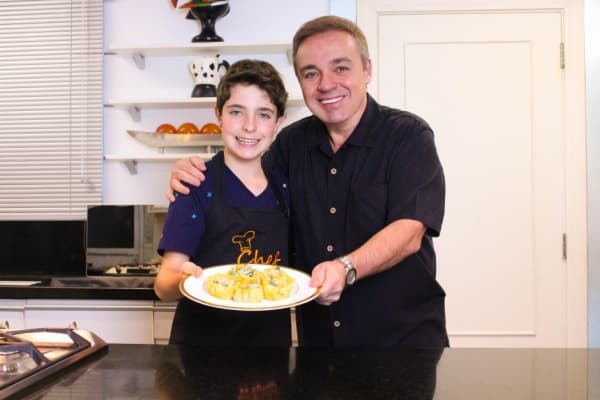 Band cogitou convidar filho de Gugu para o "MasterChef Junior"
