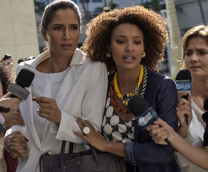 "Babilônia": Regina causa confusão ao chegar para julgamento; confira o resumo do capítulo desta sexta-feira (07)