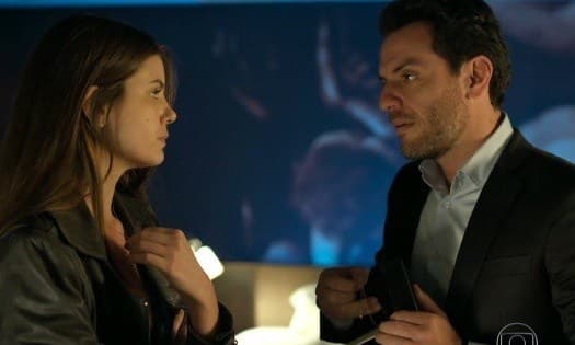 Verdades Secretas: Alex pede calcinha de Angel para "excitar" a relação