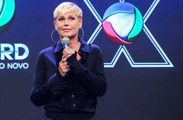 Sucesso comercial do programa da Xuxa é festejado por diretores da Record